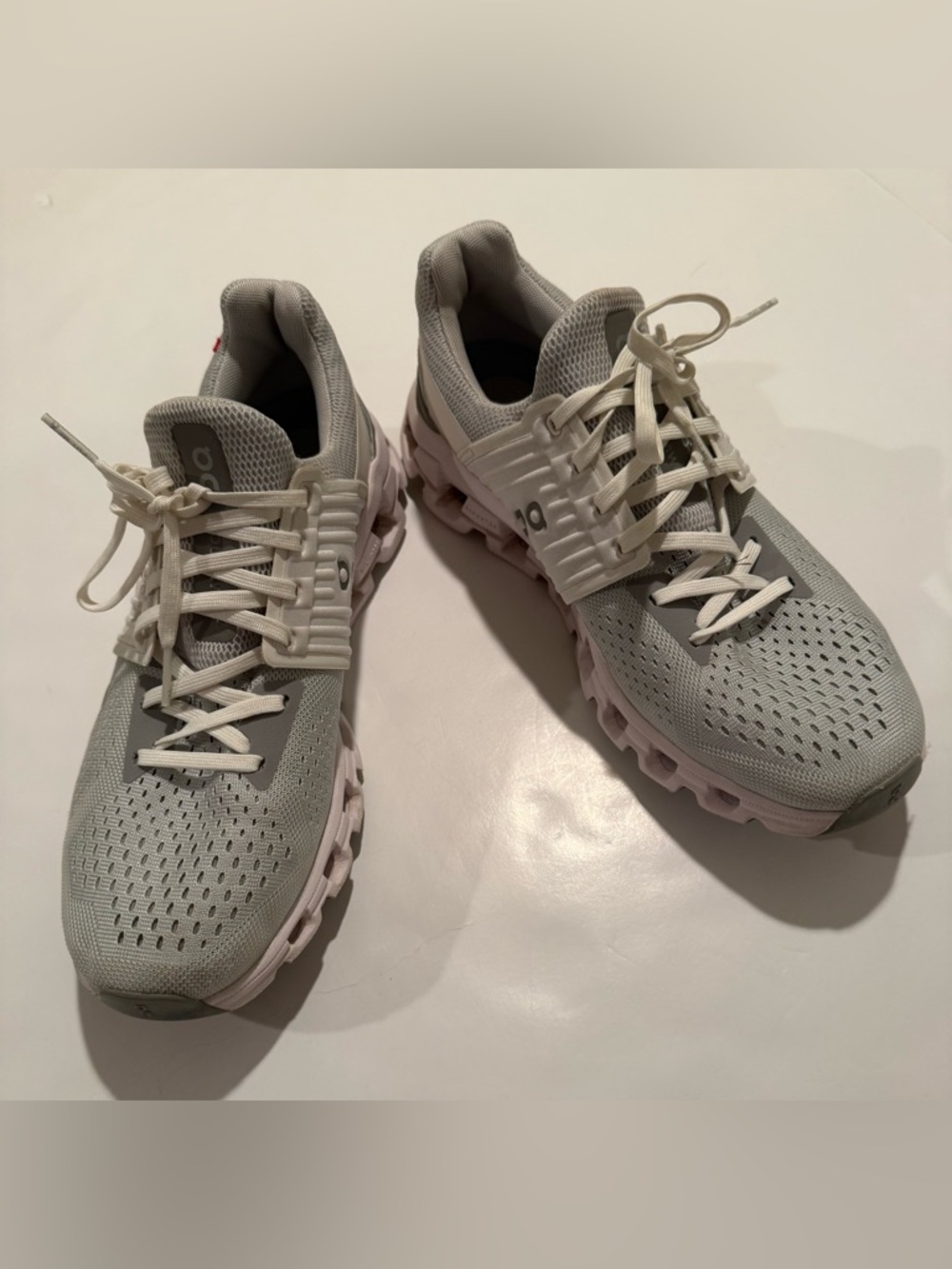 On Cloud Cloudtec Trainers in Light Grey and White